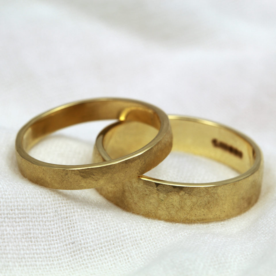 Bespoke 18ct Gold Wedding Rings UK | Jacqueline & Edward